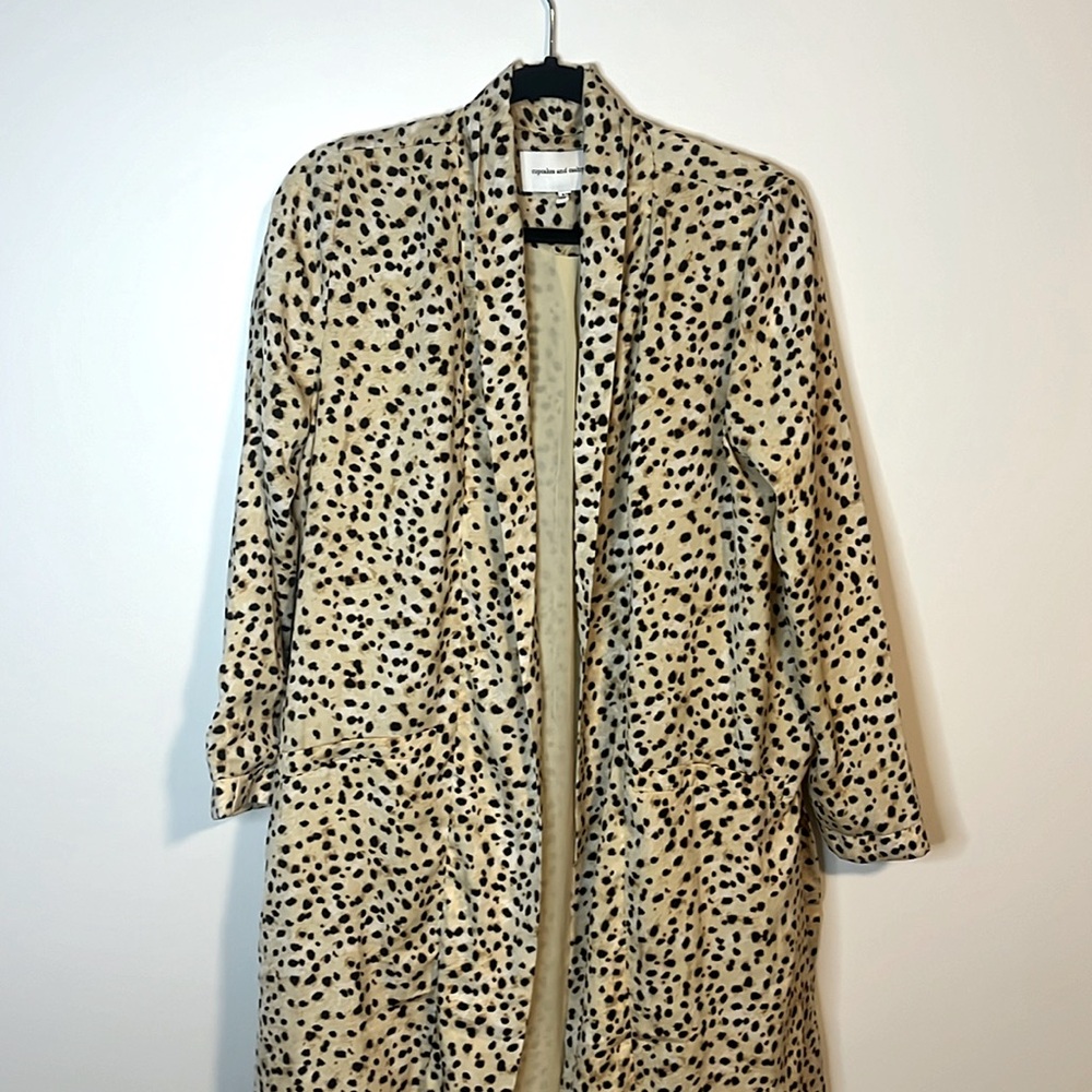 Cupcakes and cashmere leopard